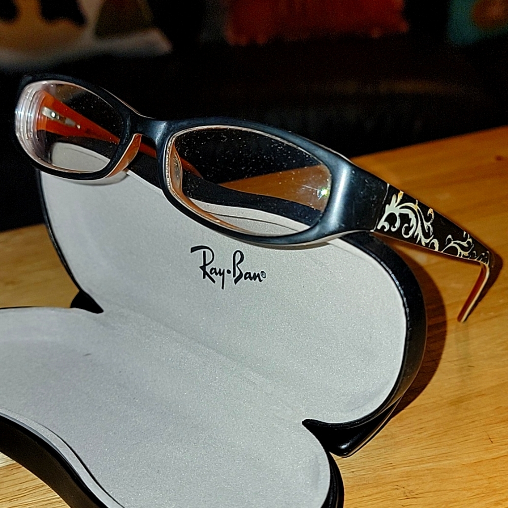 J Lo glasses for ladies